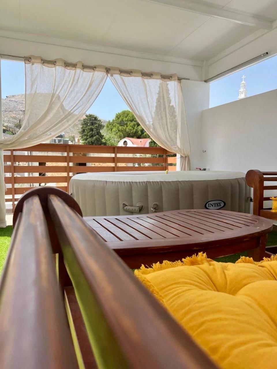 Villa Patitiri Traditional House With Hot Tub 아크앤젤로스 외부 사진